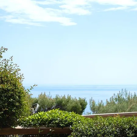 Sea Breeze Retreat