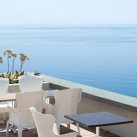 Sea Breeze Retreat Apartment Cap-d'Ail