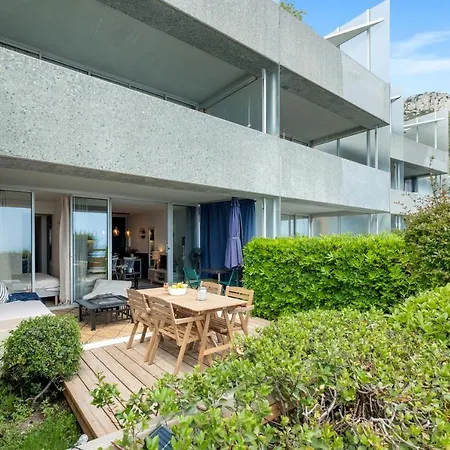 Sea Breeze Retreat *